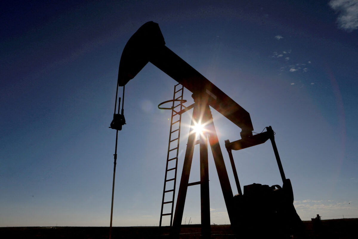 EIA: Global oil markets tend to balance