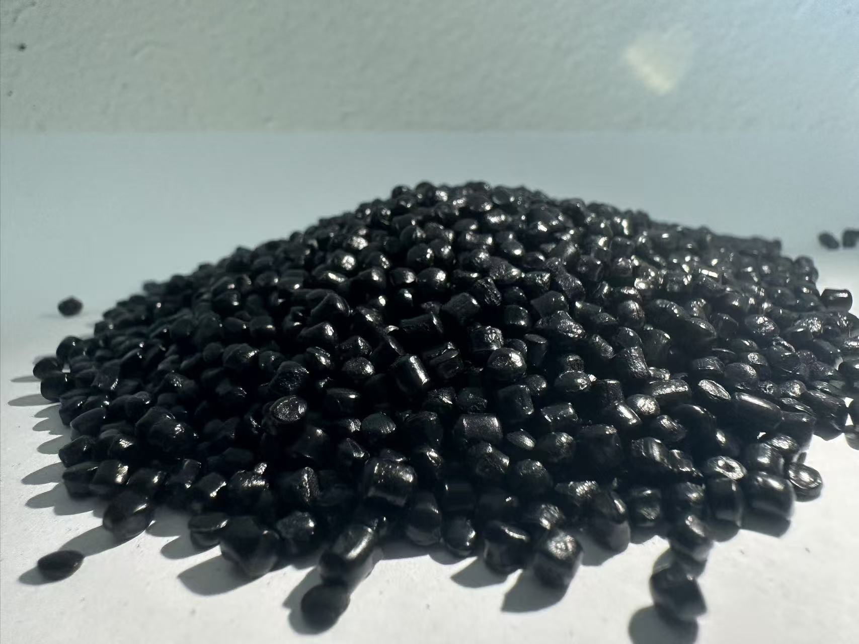 Hạt màu đen 208-1  Đen 