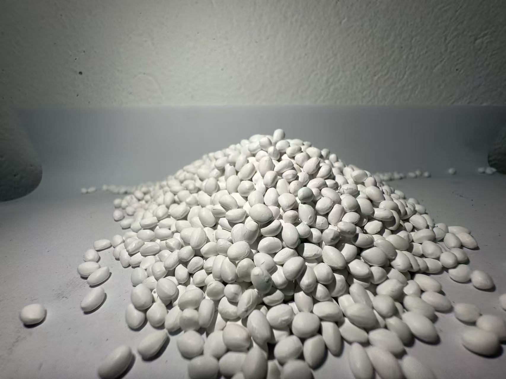 Hạt màu trắng 106  Trắng 